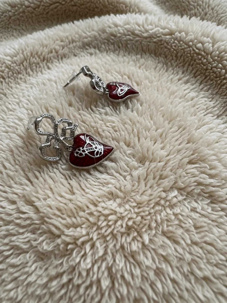 Boucles d'oreilles cœurs rouges strass – Vivienne Westwood – rouge 4