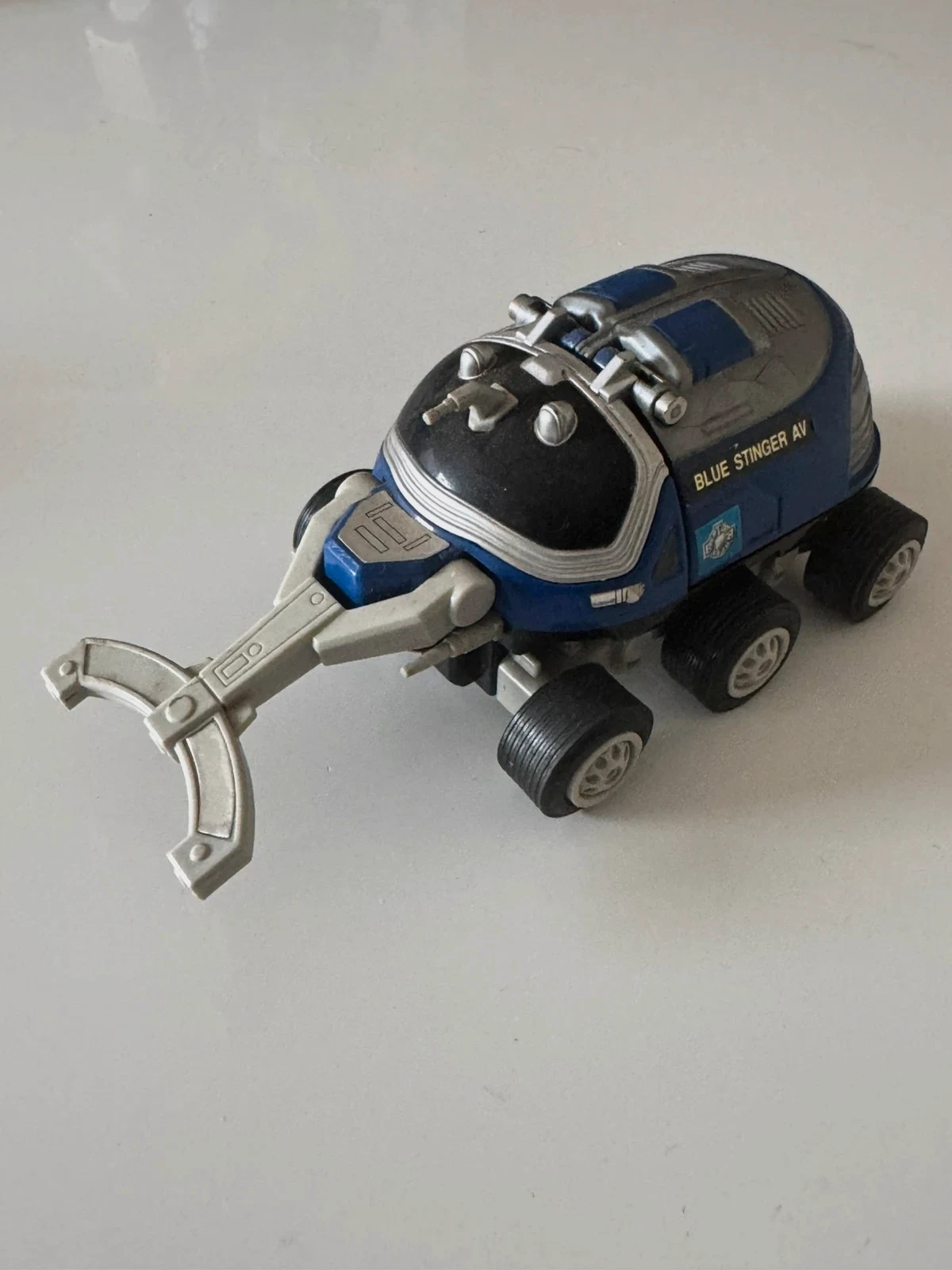 1996 Véhicule AV Bandai Saban's Beetleborgs bleu Stinger - 16cm