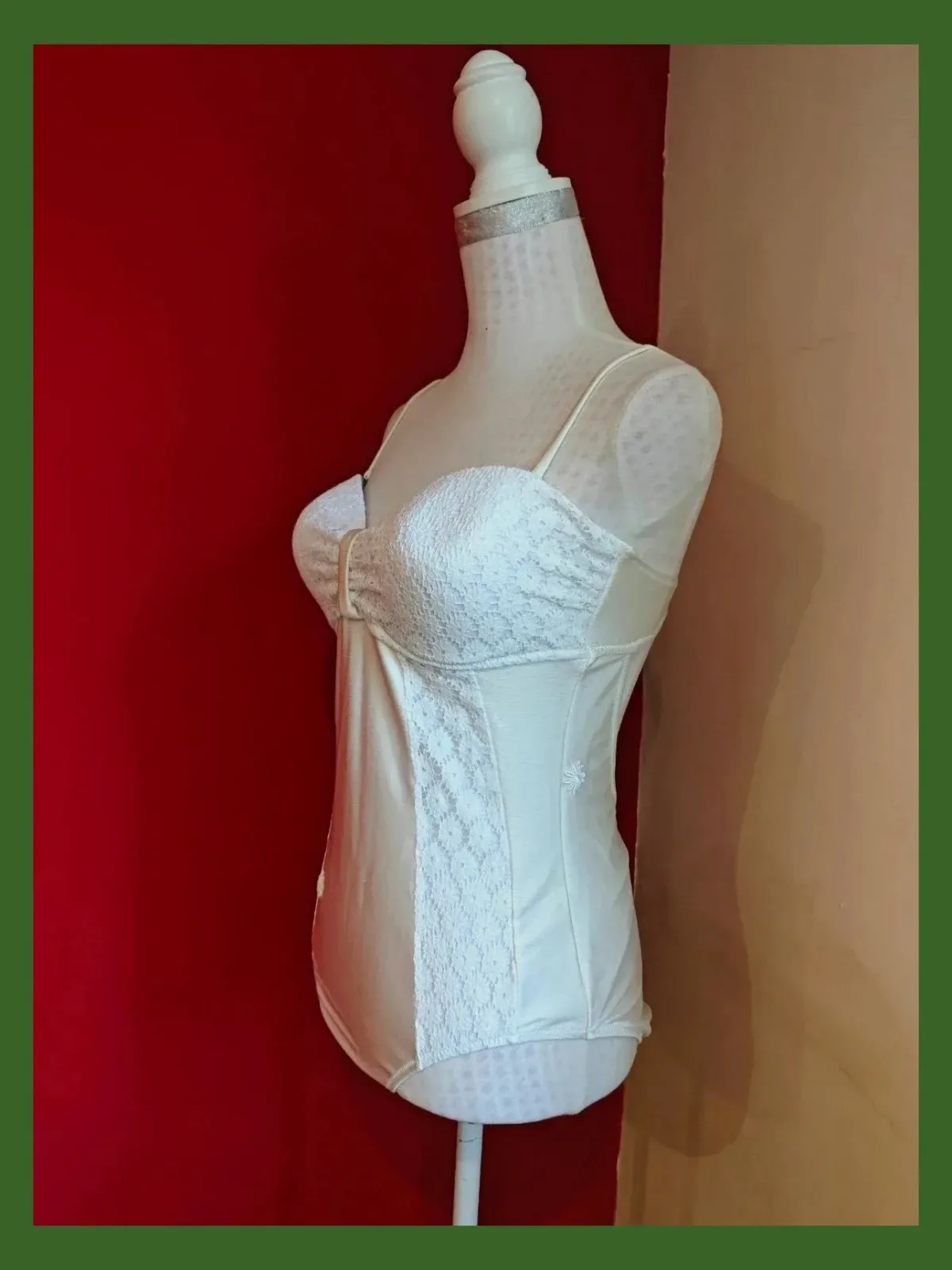 🌺 Precioso bañador vintage blanco con blonda y detalle de margaritas bordadas – Vintage Dressing – taille XXL / 44 / 16 2