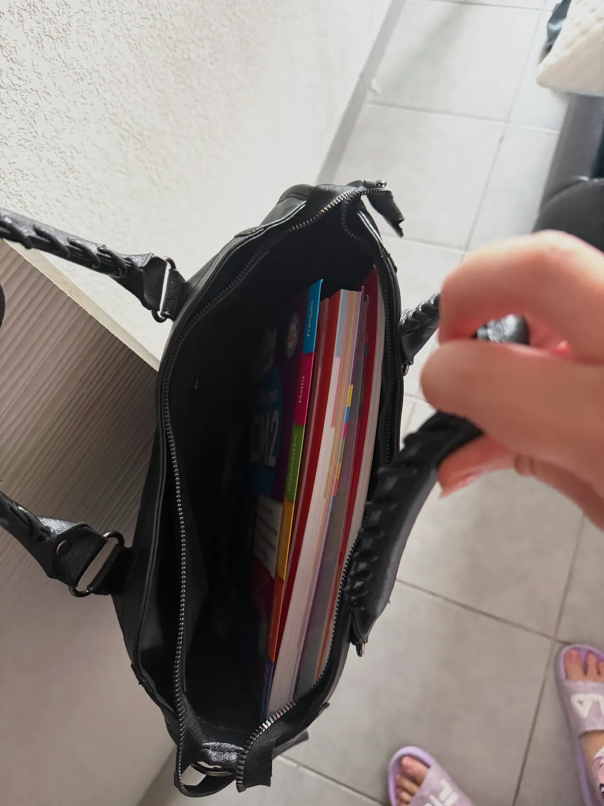 Sac style city noir en similicuir noir  – Sans marque – taille Taille unique 6
