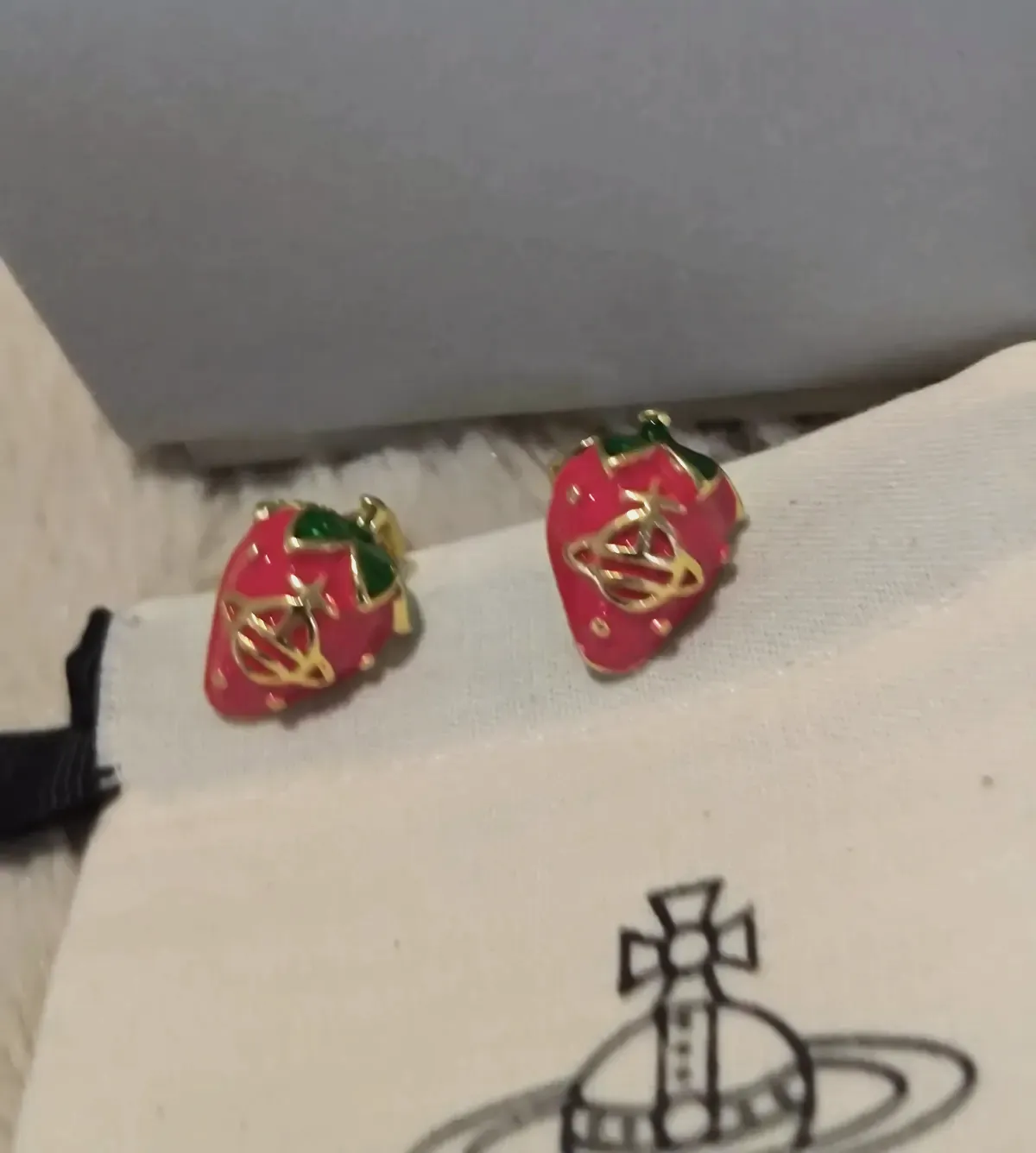 Boucles d'oreilles Vivienne Westwood  – Vivi – taille S 3