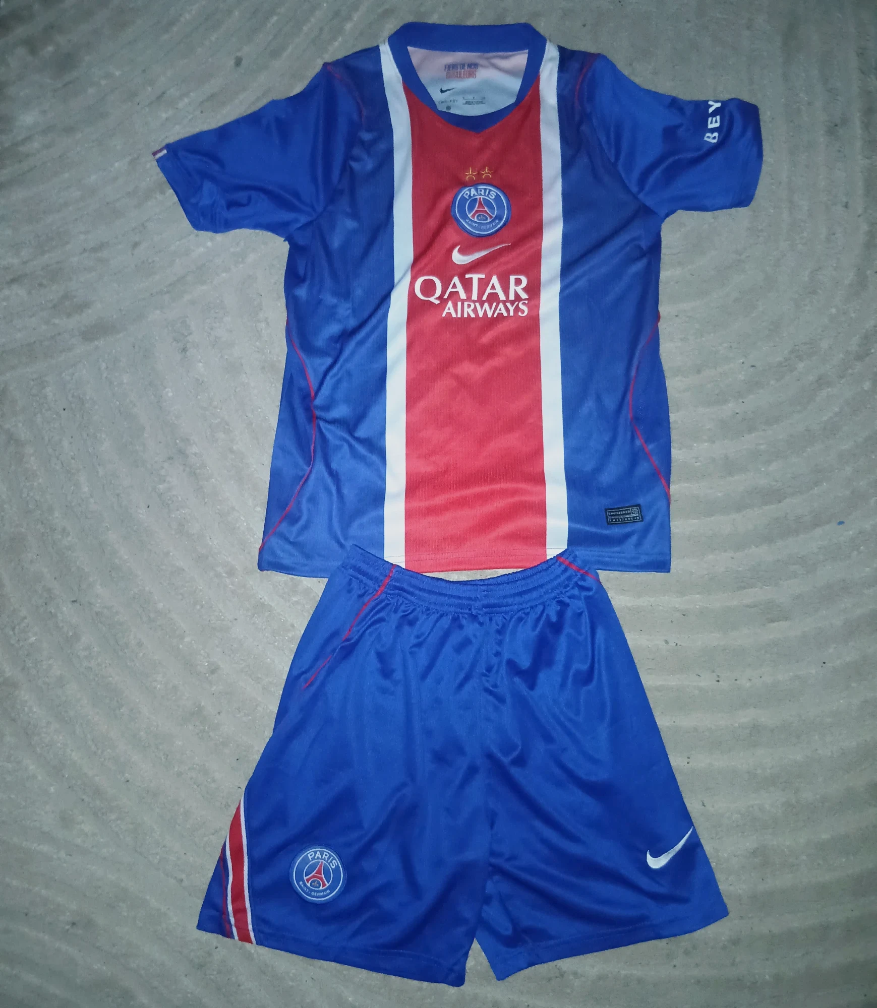 Maillot psg avec short – Nike – taille S