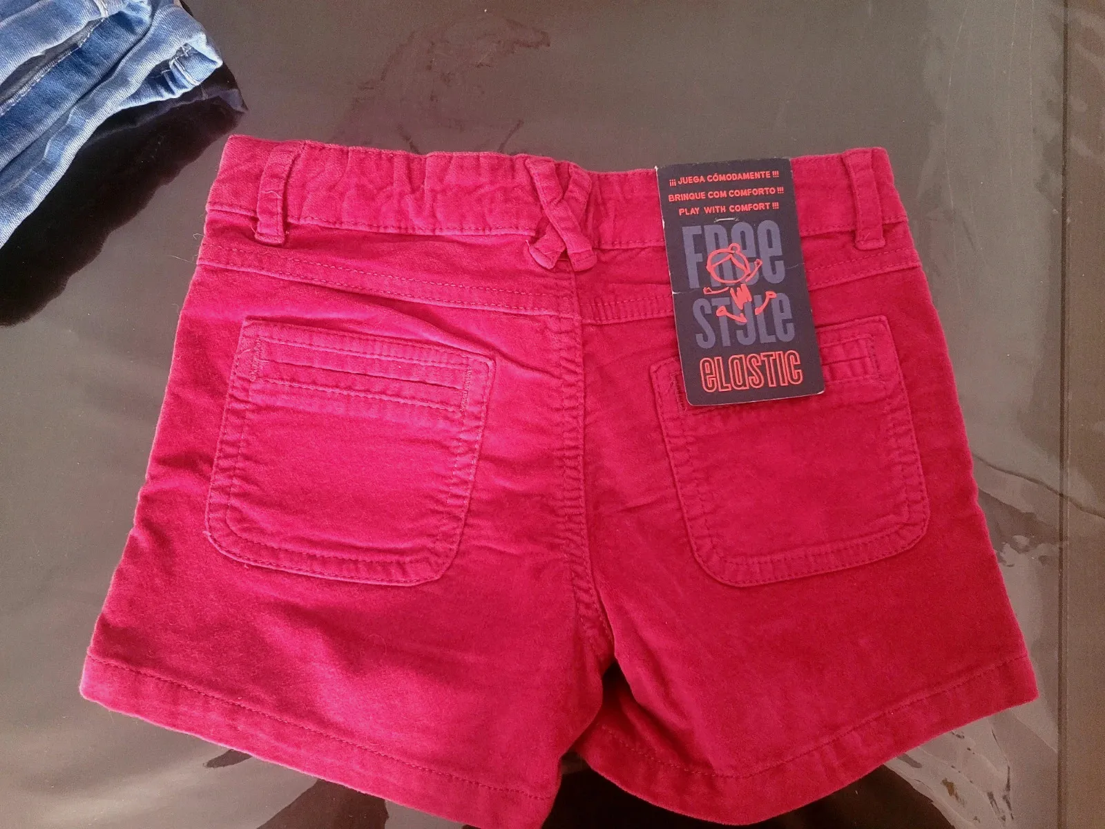 Pantalones cortos de pana fucsia (Nuevos con etiqueta) – free style kids – taille 7 ans / 122 cm 2