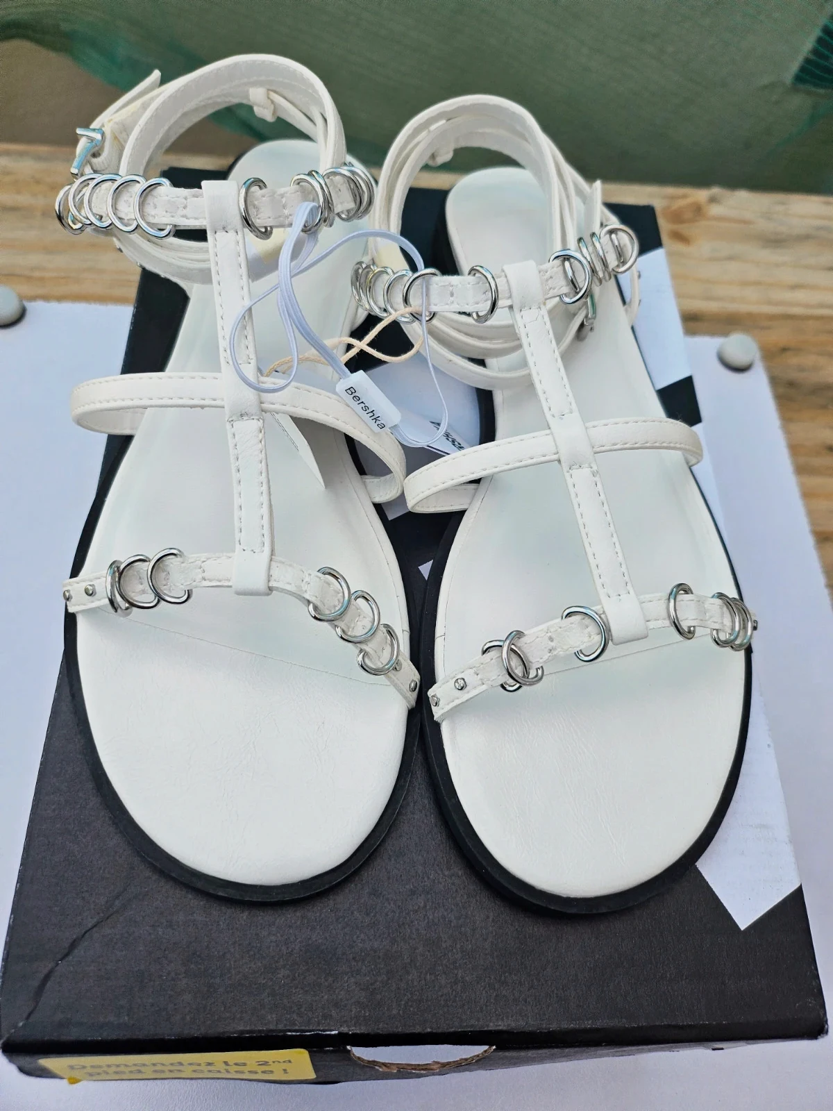New with tag bershka sandals 37