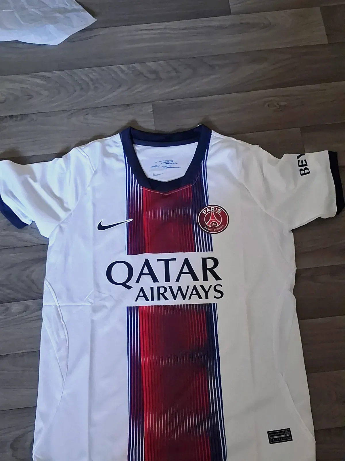 Maillon du psg 2026/2027 – Nike – taille M 5