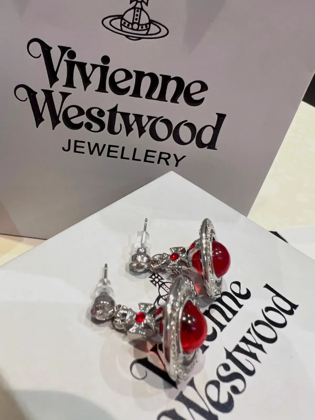 Boucles d'oreilles Vivienne Westwood orb rouge – Vivienne Westwood – rouge – taille Taille unique 9