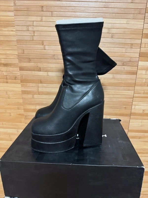 Espectaculares botines con plataforma de marca WindsorSmith número 40 😍