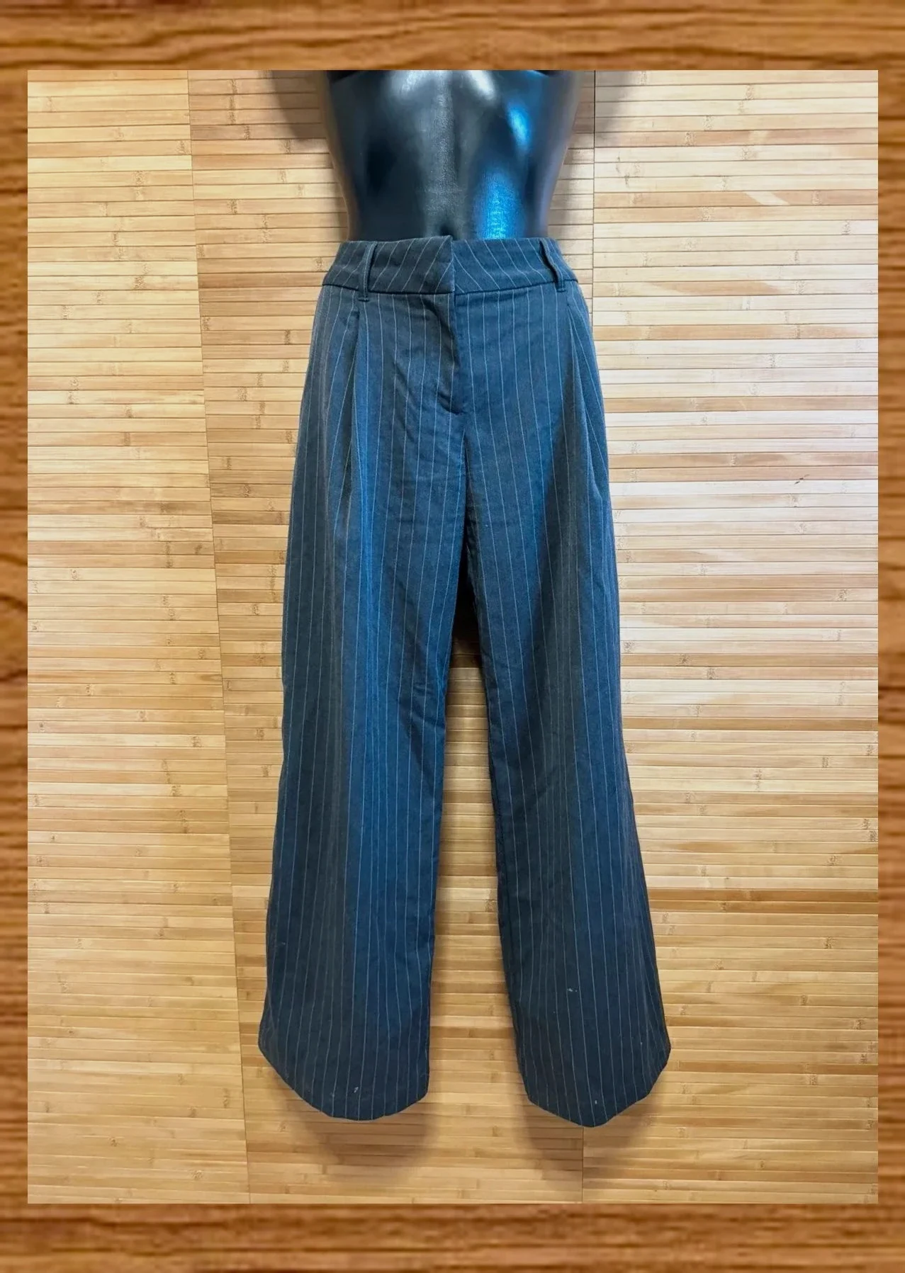 Divino pantalón ancho de marca Monki , talla 40 😍
