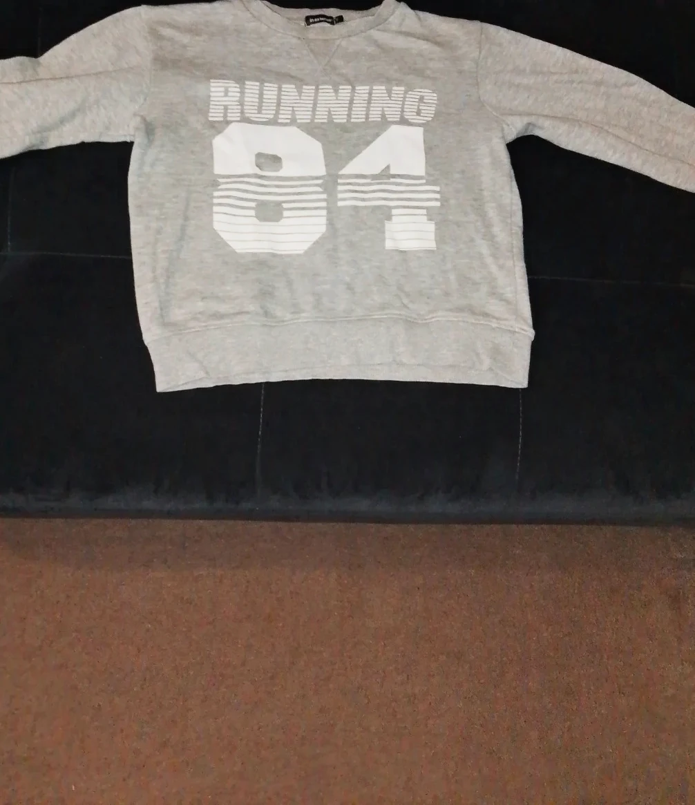 Pull mixte taille 10 ans gris