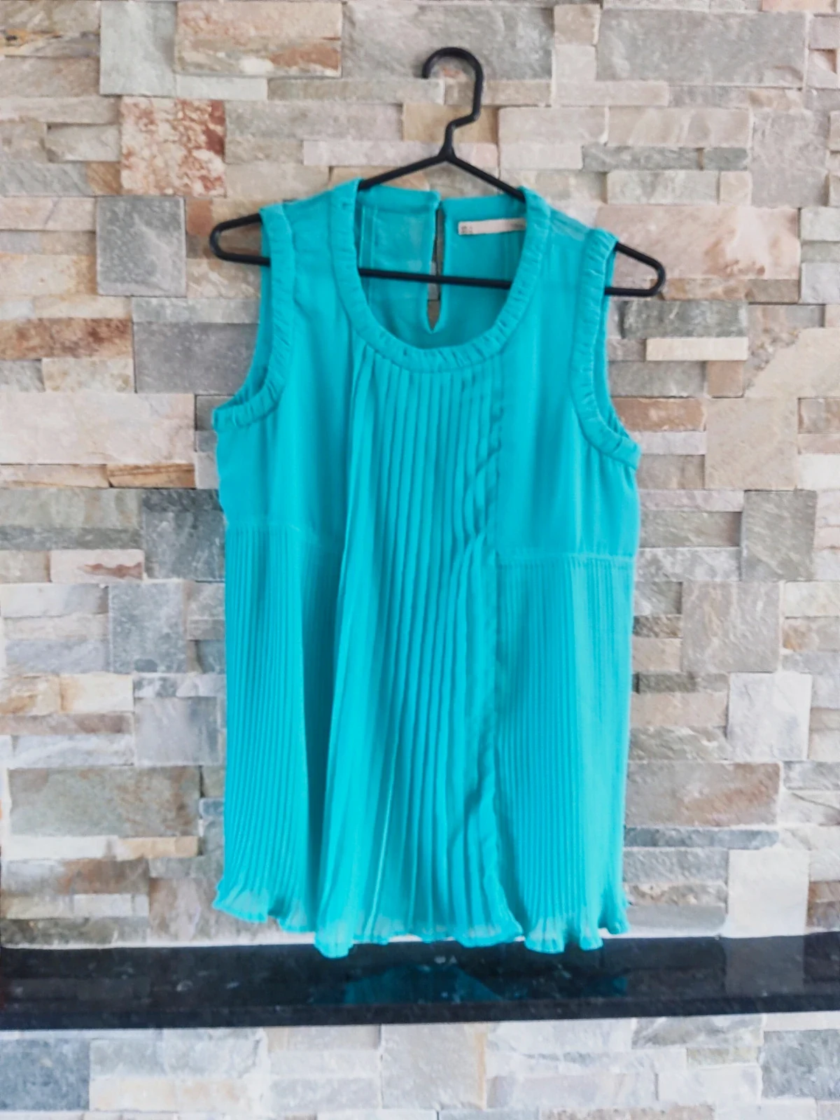 🔥Blusa de gasa azul turquesa con tela plisada delante y ldetrás lisa