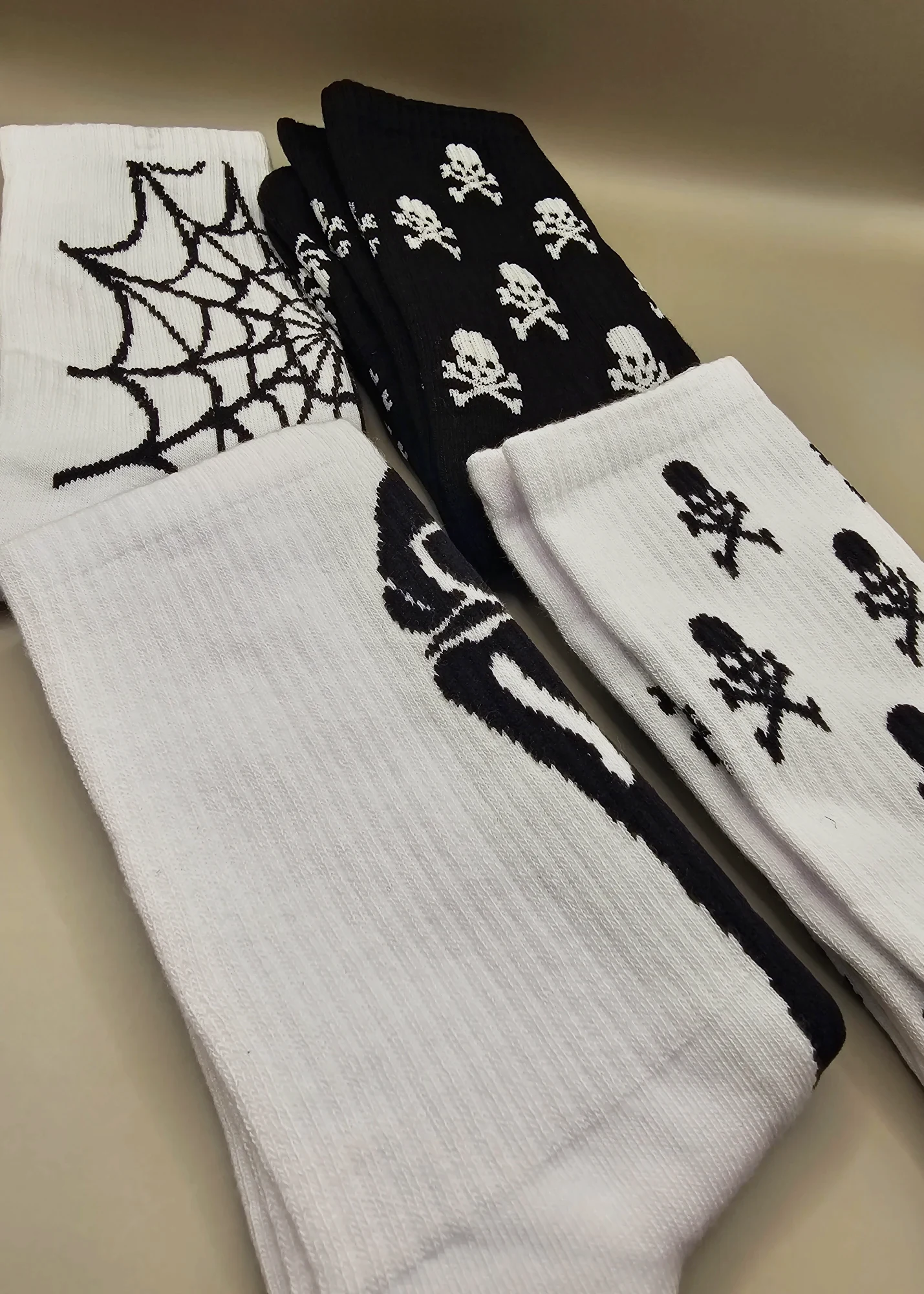 Men's Skull Spider theme Socks Set of 4