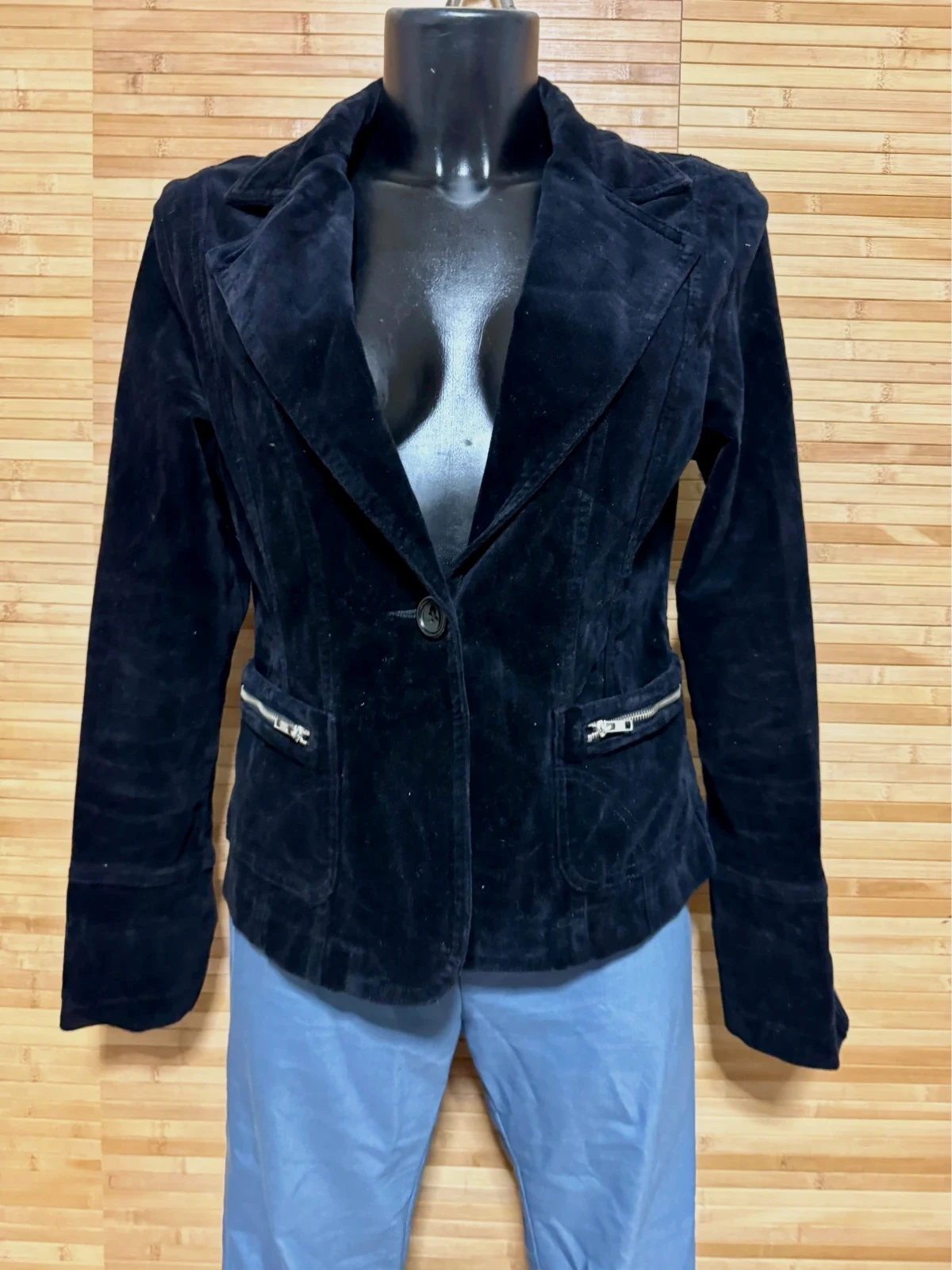 Divino blazer negro terciopelo talla 40 , marca Soho 😍