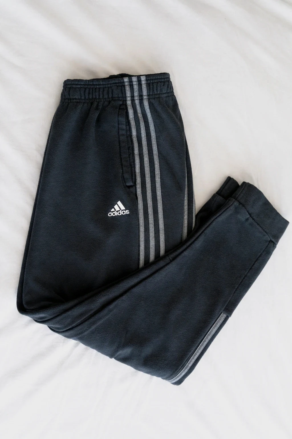 👖 Jogging Adidas noir – Taille M – adidas – taille M