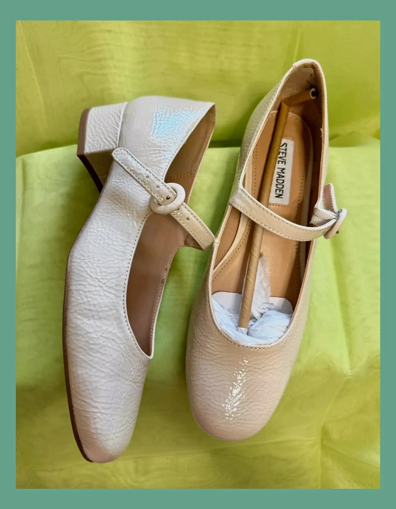 Divinas manoletinas tacón bajo charol color crema de Steve Madden, número 37 😍