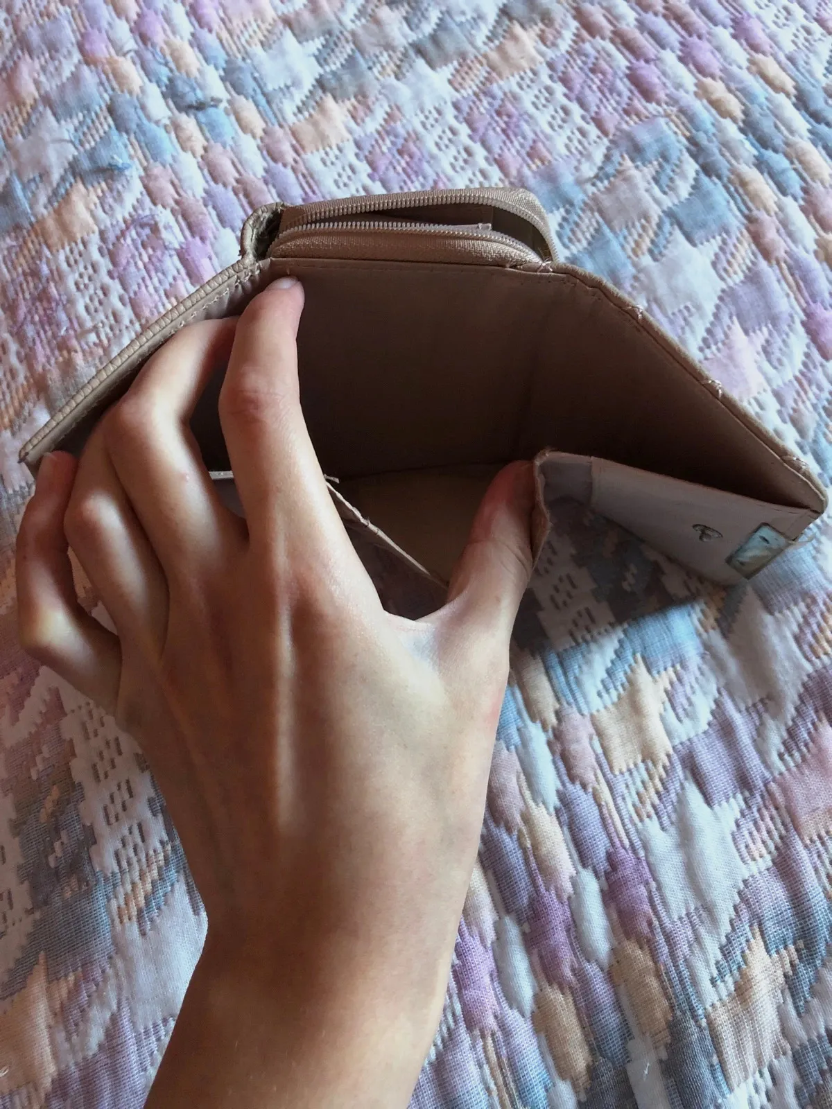 Monedero Tarjetero Primark – Beige Minimalista – Primark 3
