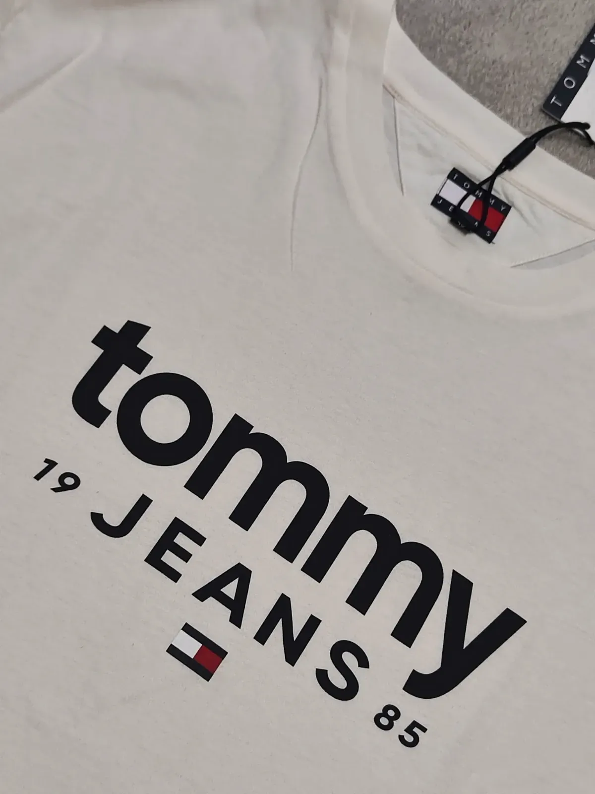 T-shirt Tommy Jeans Blanc Imprimé Logo – Tommy Jeans – taille XL 2