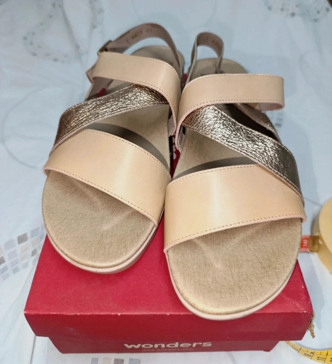 Sandalias Wonders talla 41 beige SB02