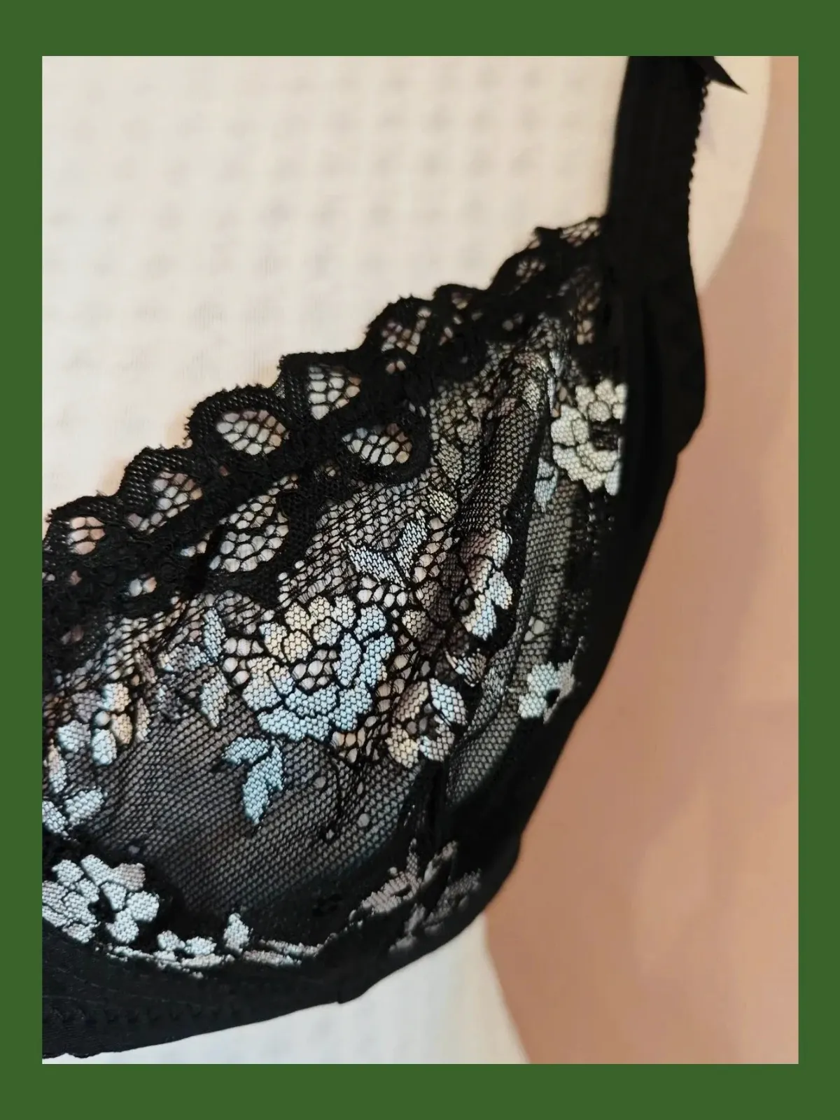 🌺 Bonito sujetador negro con copas de blonda negra y flores blancas – kalish – taille 100C 3