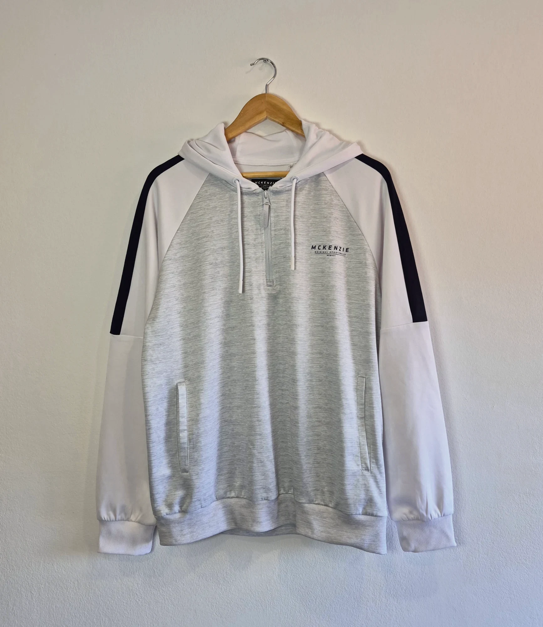 Sudadera McKenzie con capucha y media cremallera