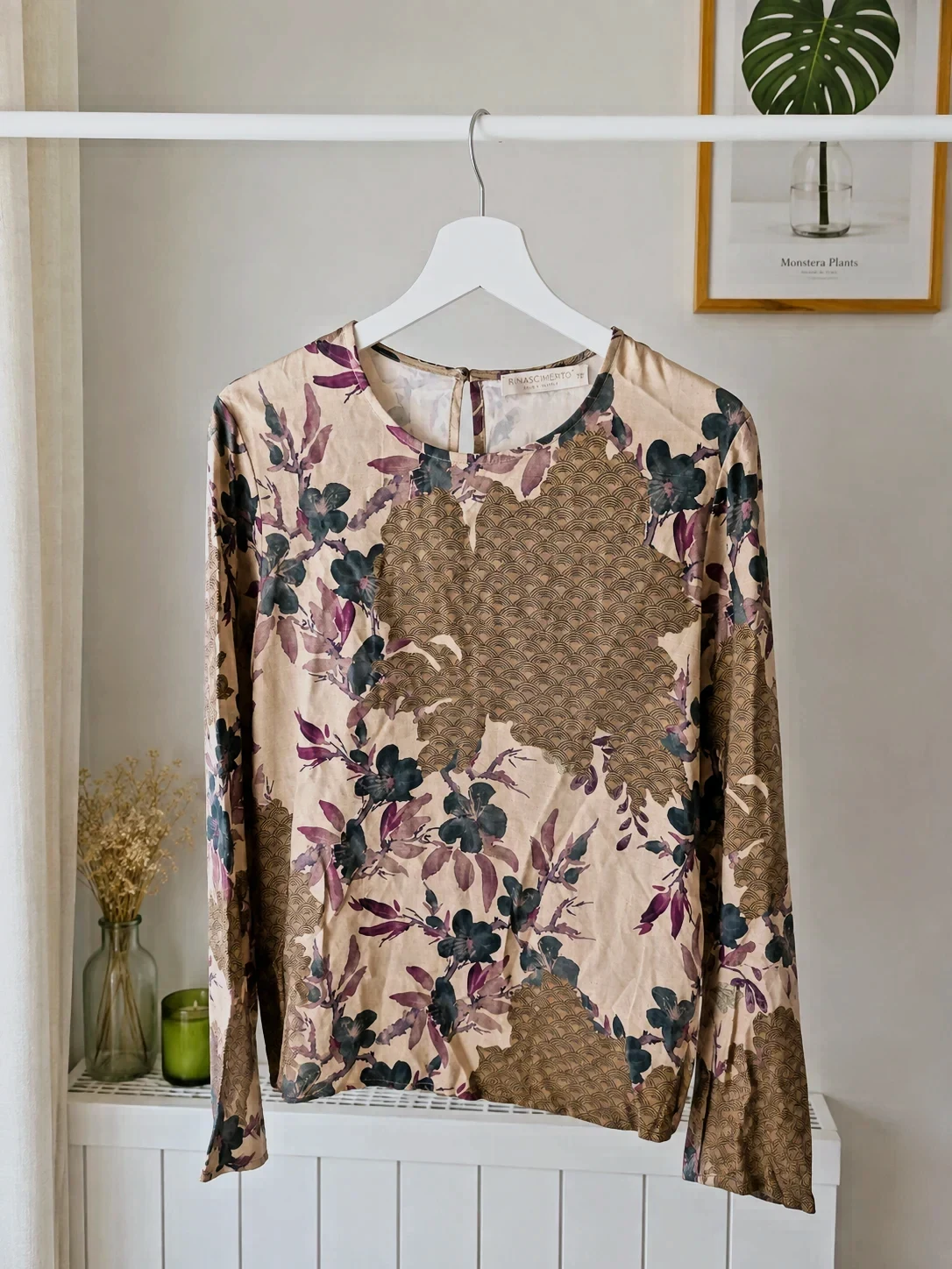 Blouse Rinascimento fleurs beige et violet Taille XS