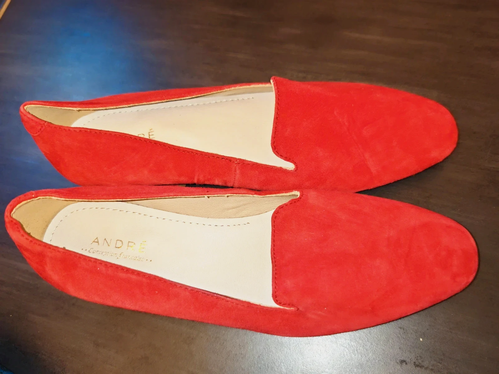 Mocassins André en cuir velours rouge – T.39 – Neufs