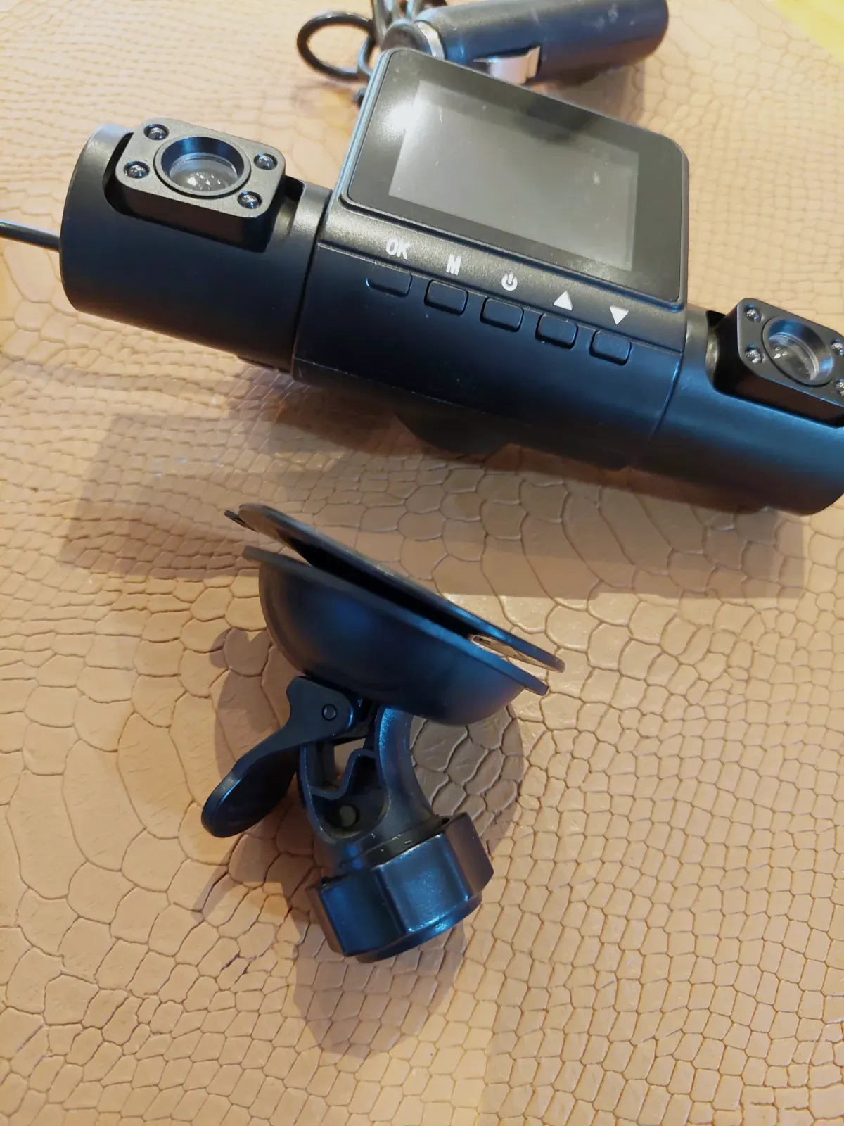 Dashcam double caméra écran 2.7 pouces – Dash 3