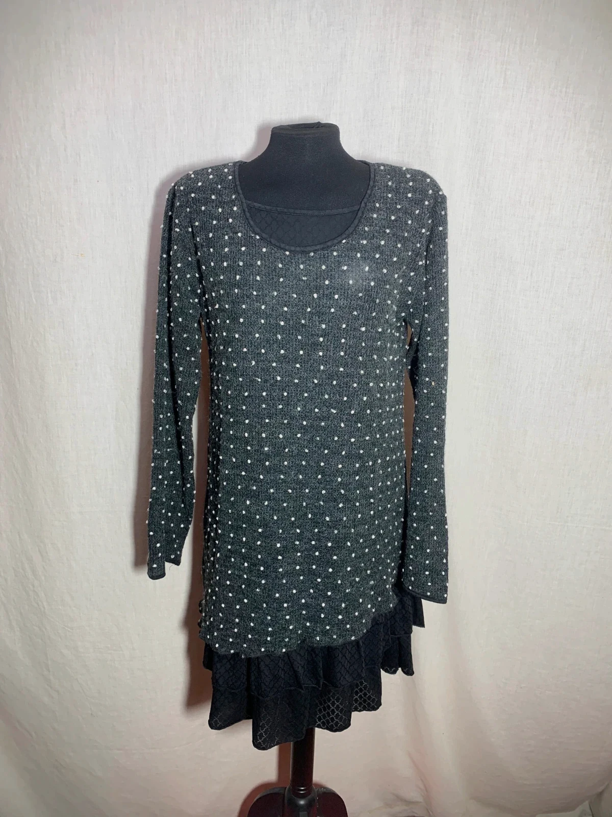 Vestido de Punto Gris con Lunares | Grey Polka Dot Knit Dress | Akino Laude