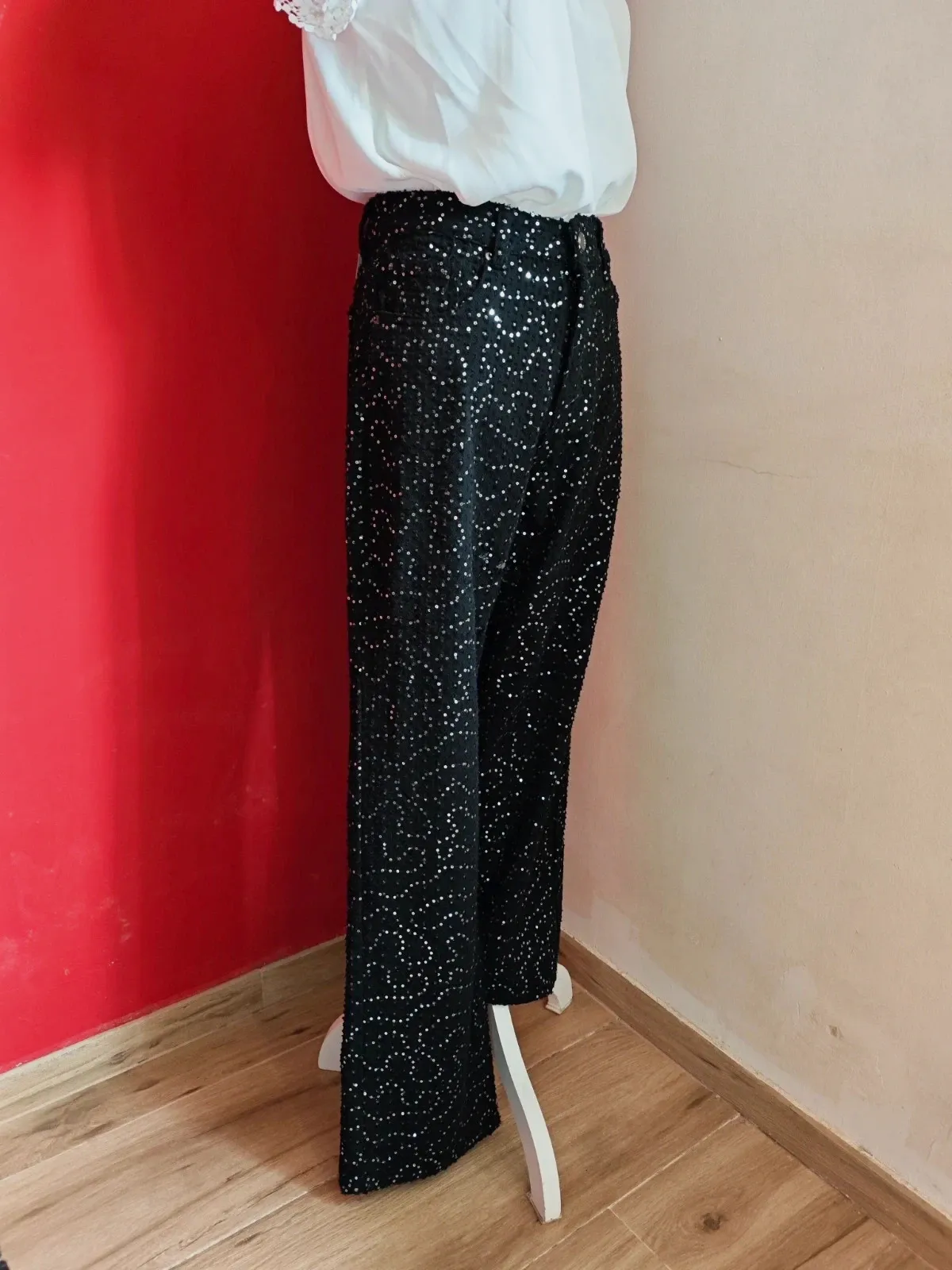 🌺 Espectacular pantalón de algodón negro con lentejuelas plateadas, de See See Paris – See See Paris – taille M / 38 / 10 3