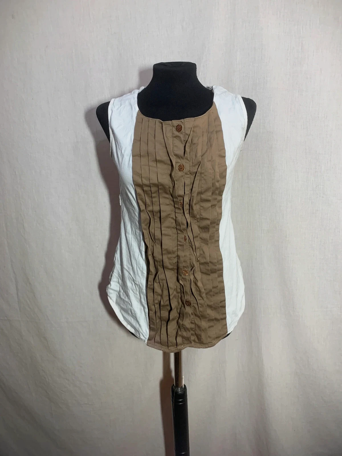 Blusa Sin Mangas Blanca y Marrón |White and Brown Sleeveless Blouse