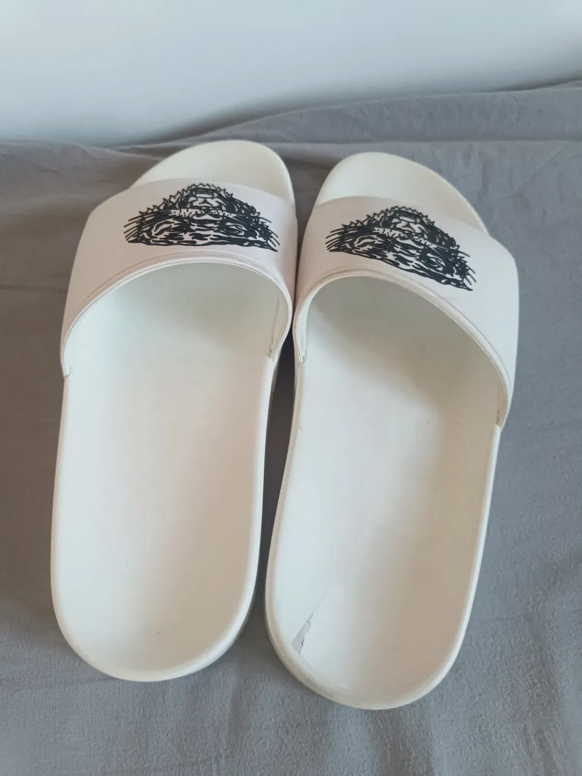 Chancletas Ed Hardy blancas con estampado de tigre – Ed Hardy – taille S 4