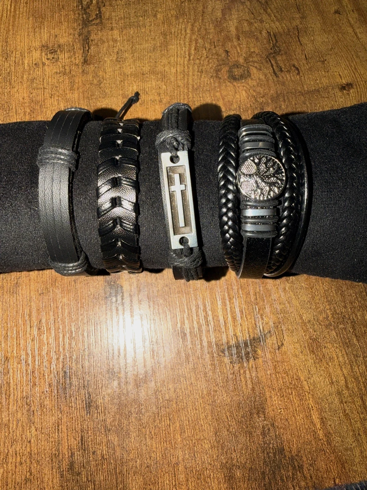 Lot de 4 bracelets noirs – Cordon ajustable & bracelet Arbre de Vie à fermoir magnétique – sans marque – taille Taille unique