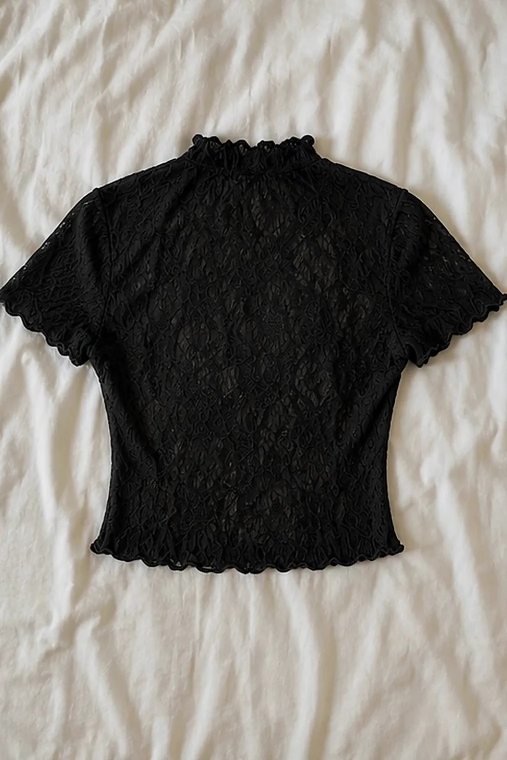Haut court en dentelle noire col montant – Atelier Giverny – noir – taille S 4