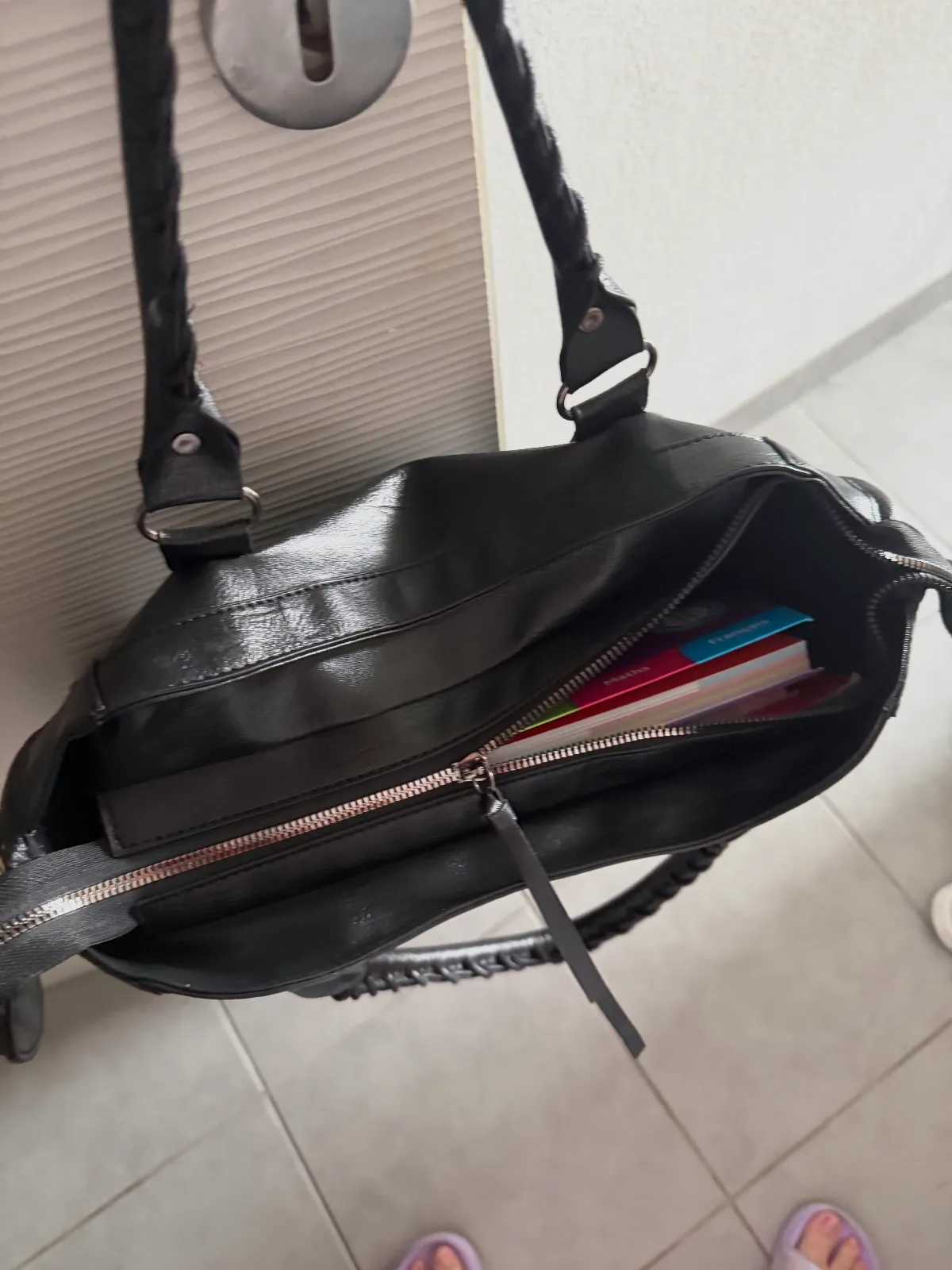 Sac style city noir en similicuir noir  – Sans marque – taille Taille unique 7