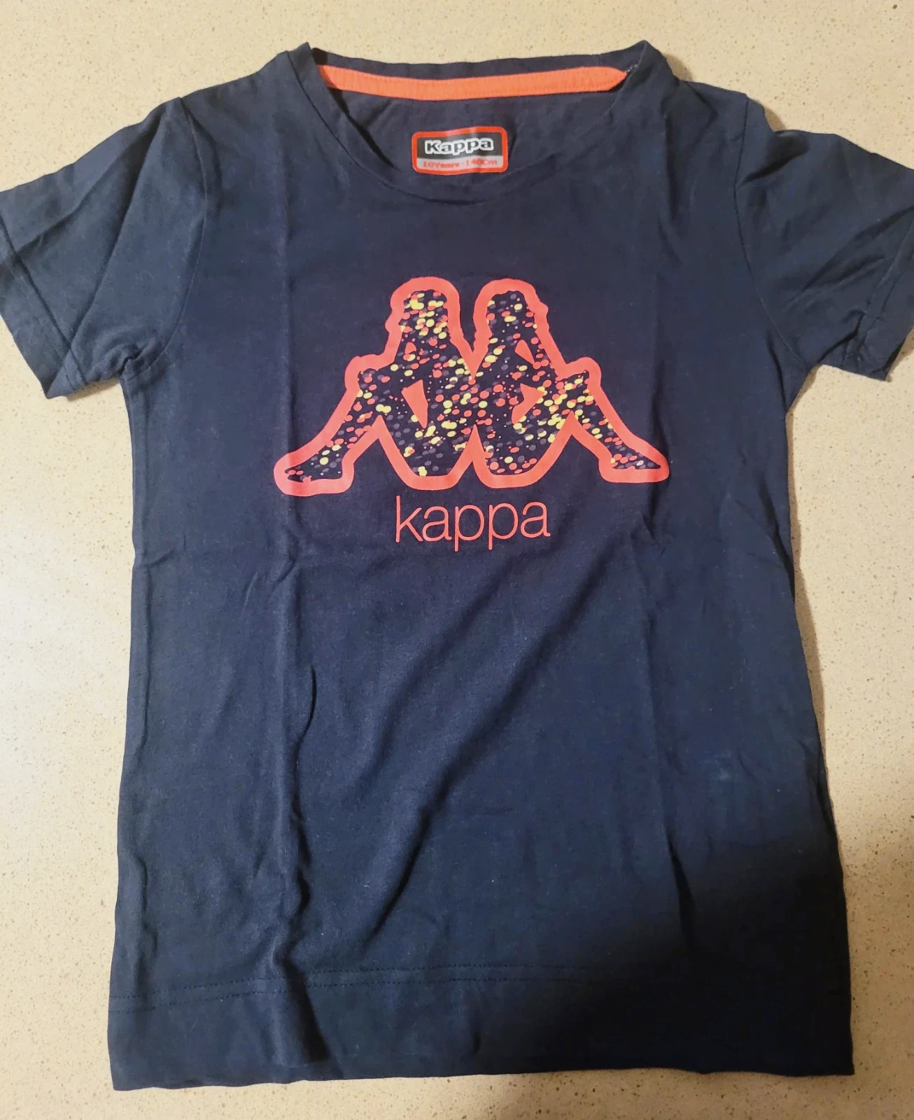 Tshirt fille Neuf taille 10 ans