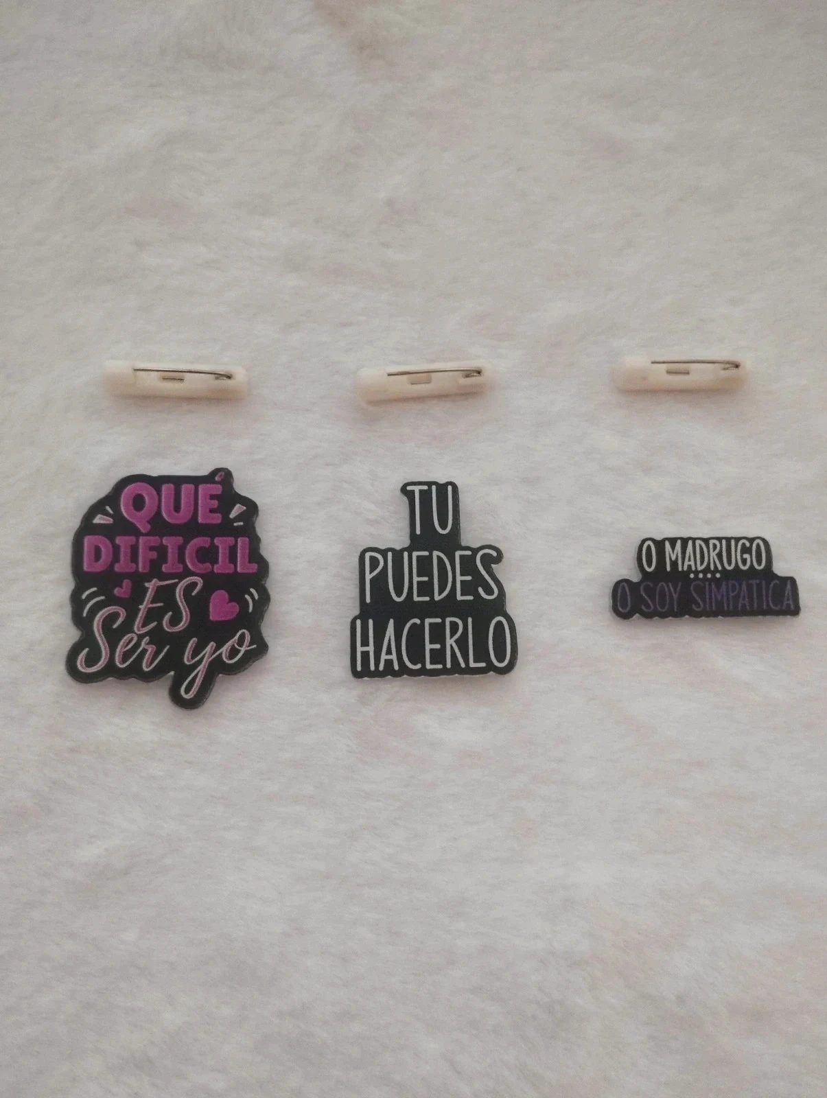 Pin, imperdible frases graciosas y motivadoras