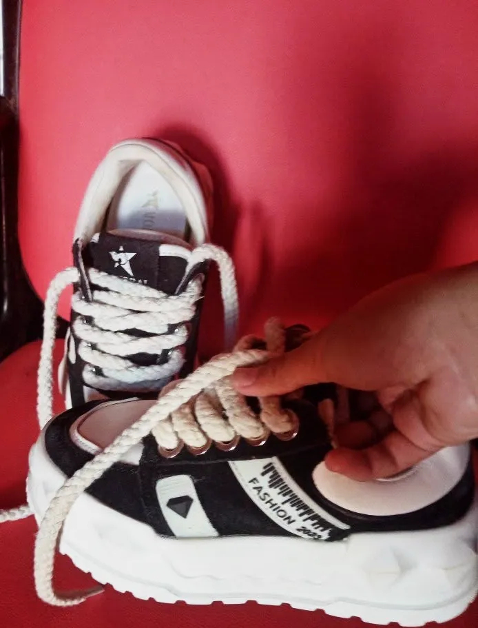 Sneakers noires et blanches avec lacets rope – no brand – noir et blanc 3