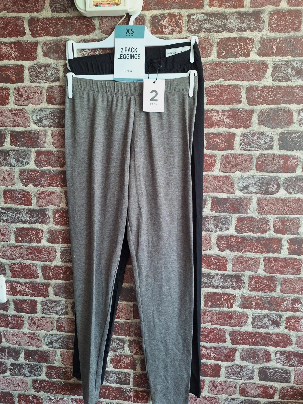 Lefties 2 legging xs new with tag