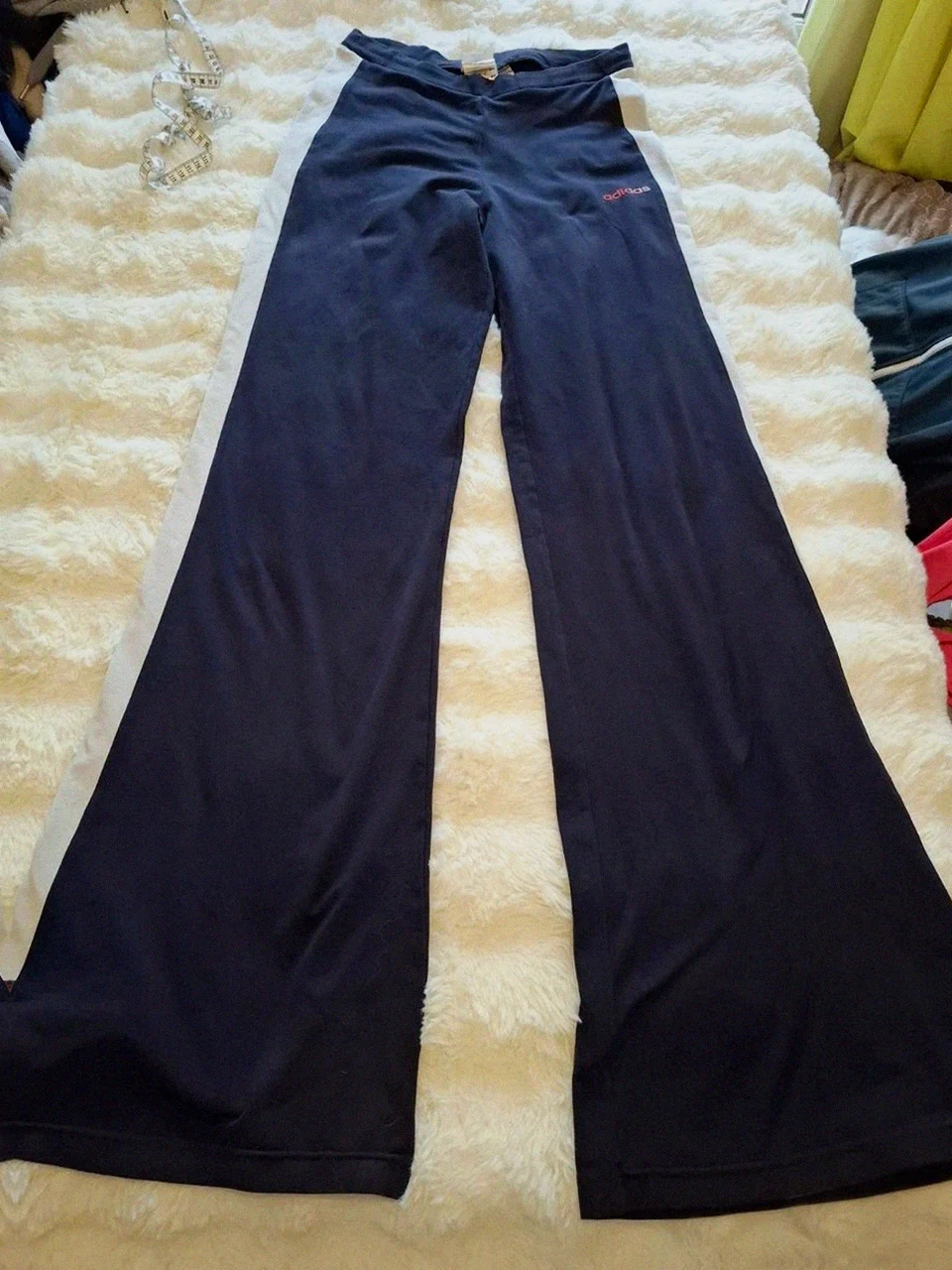 Survêtement / Pantalon de Jogging Adidas - Bleu Marine et Blanc - Coupe Flare / Y2K