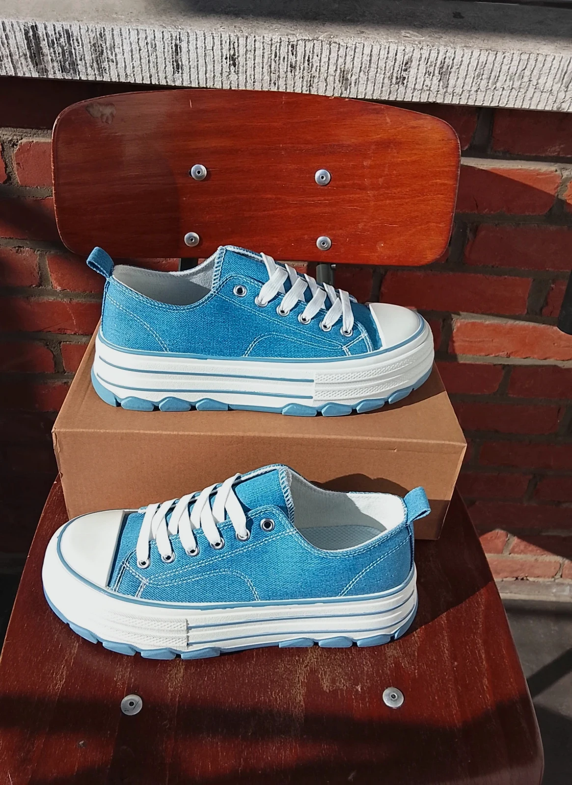 Basket bleue 39 – taille 39