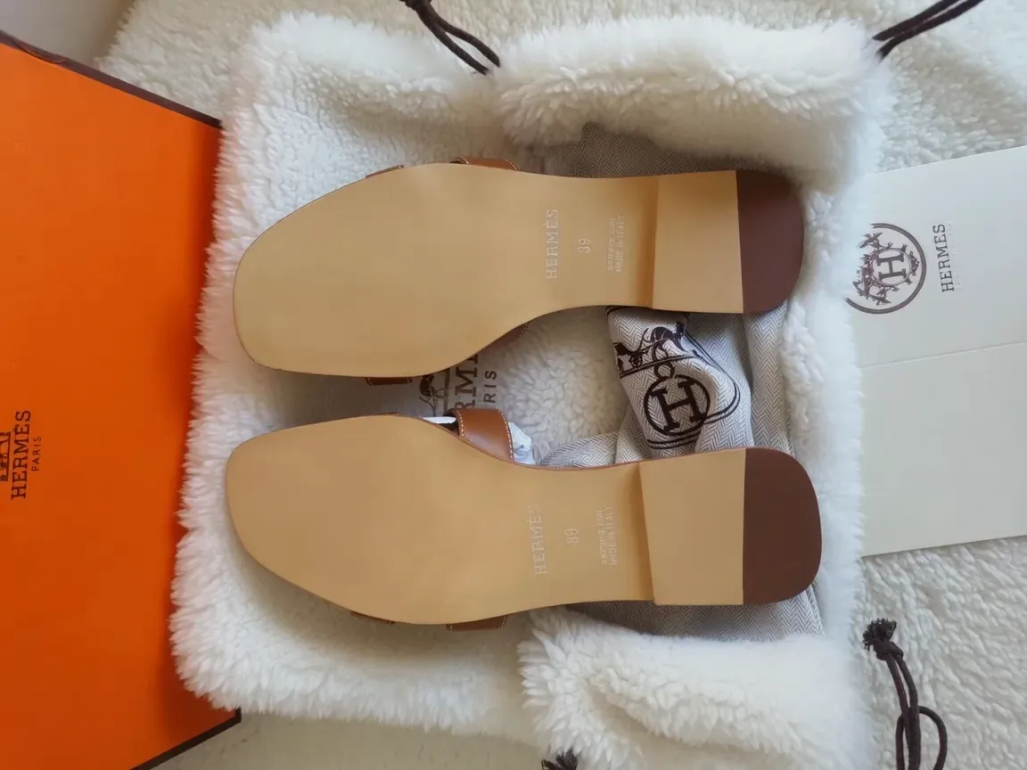 Hermès Oran sandales cuir camel blanc – Hermes – camel et blanc 4
