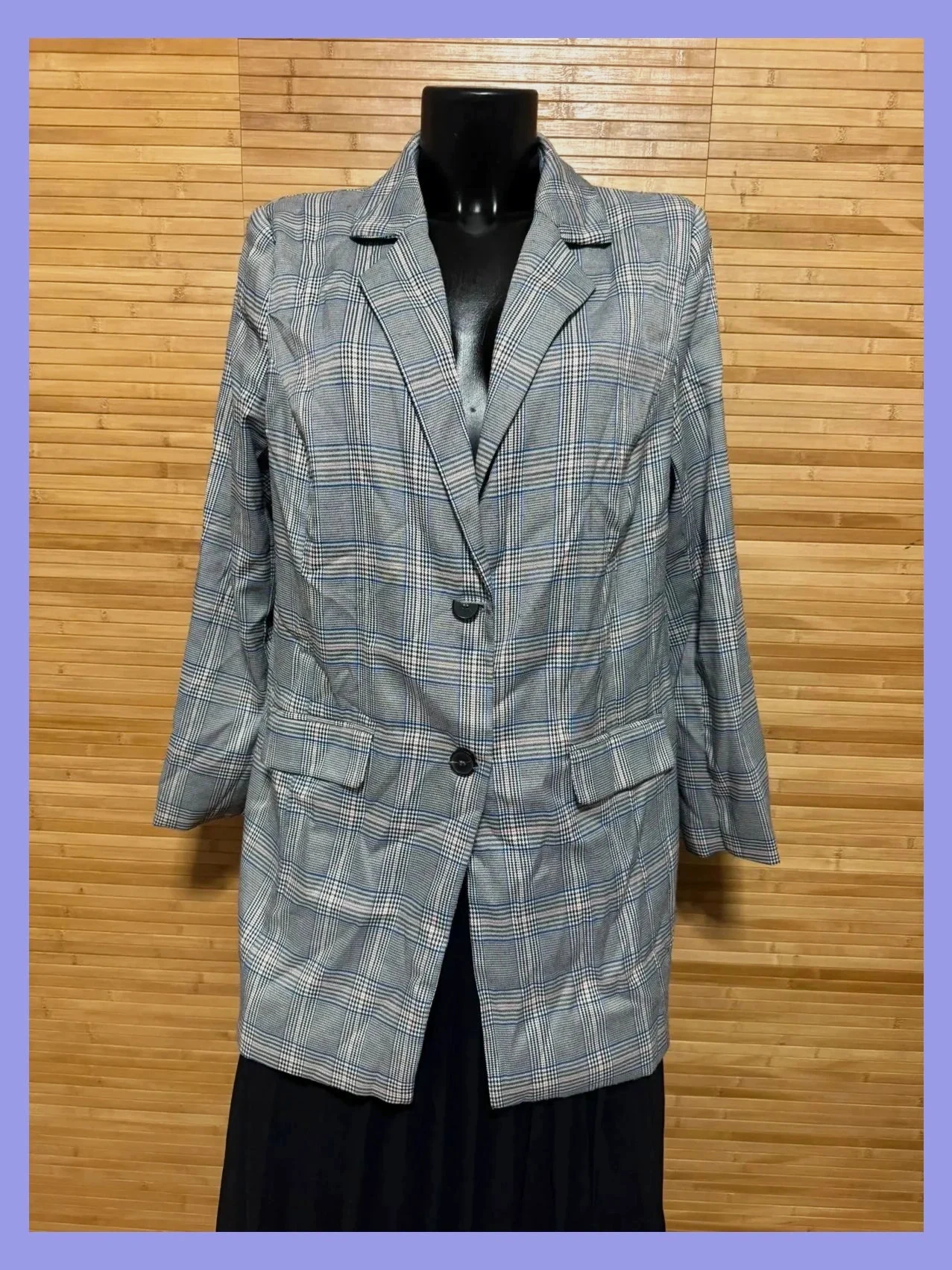 Divino blazer cuadros talla 46 , un botón está partido 😍