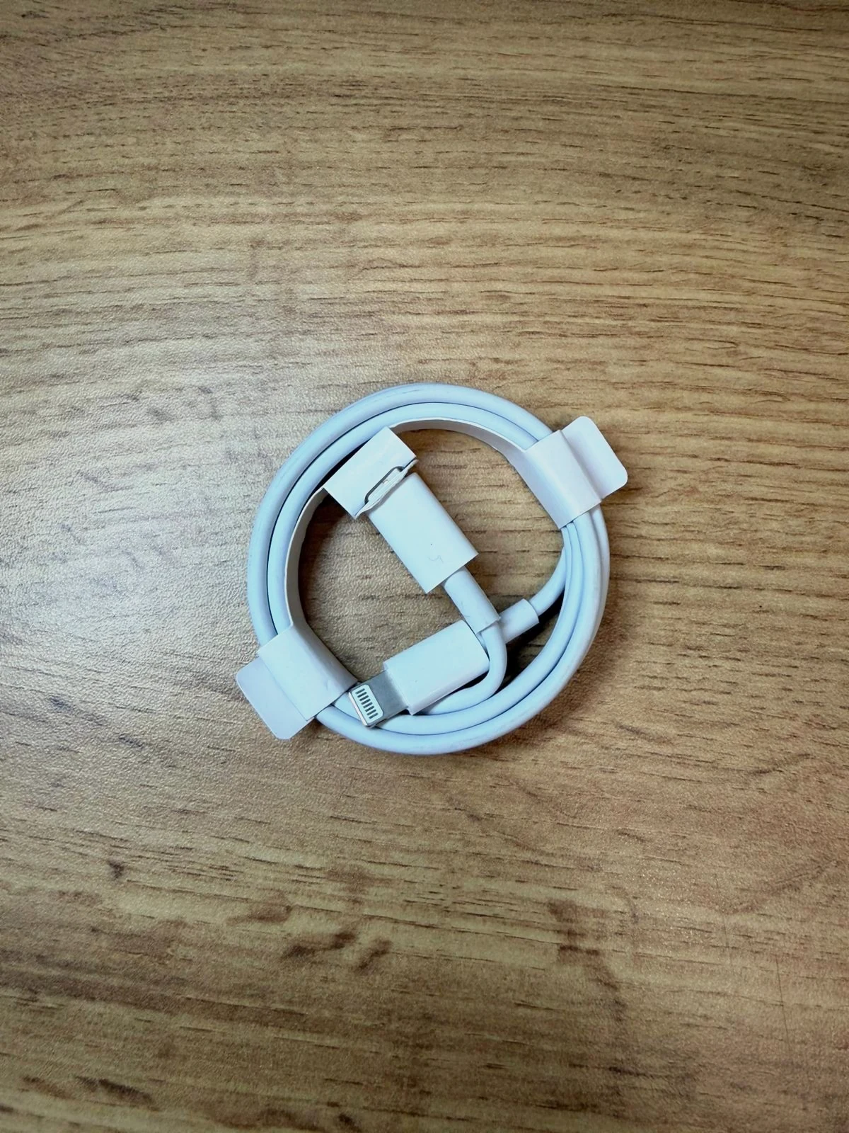 Câble de charge Lightning vers USB blanc
