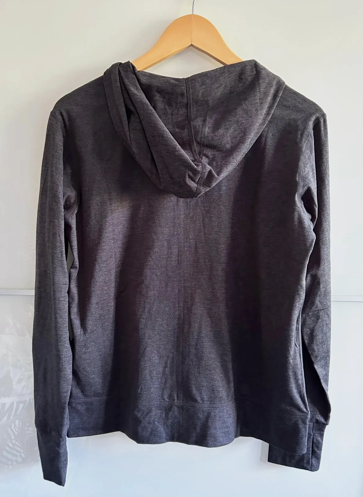 Sweat zip a capuche Kirkland femme gris foncé Taille M Neuve avec étiquette – Kirkland – taille M / 38 / 10 4
