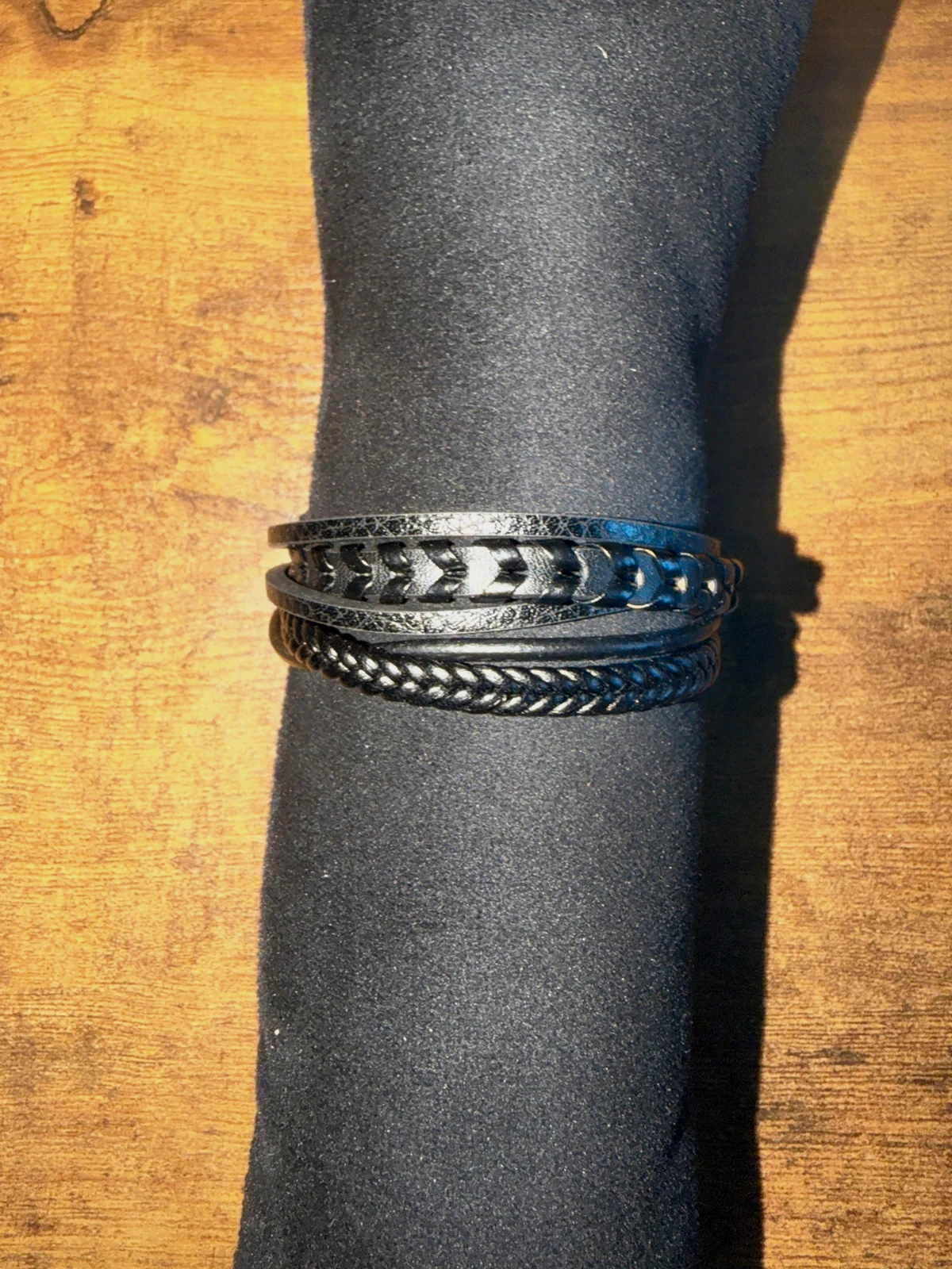 Bracelet homme noir – Cuir tressé – Fermoir magnétique – Sans marque – taille Taille unique