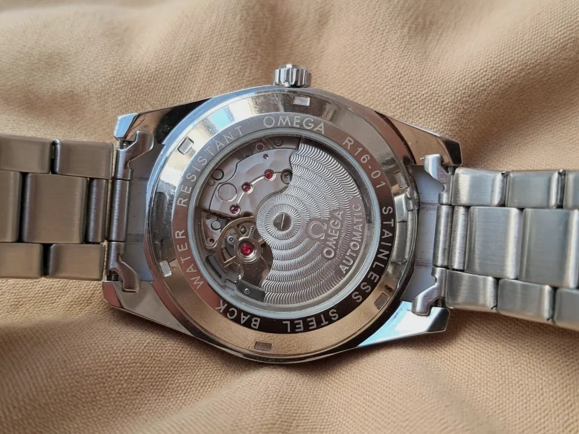 Montre – Omega – blanc 2