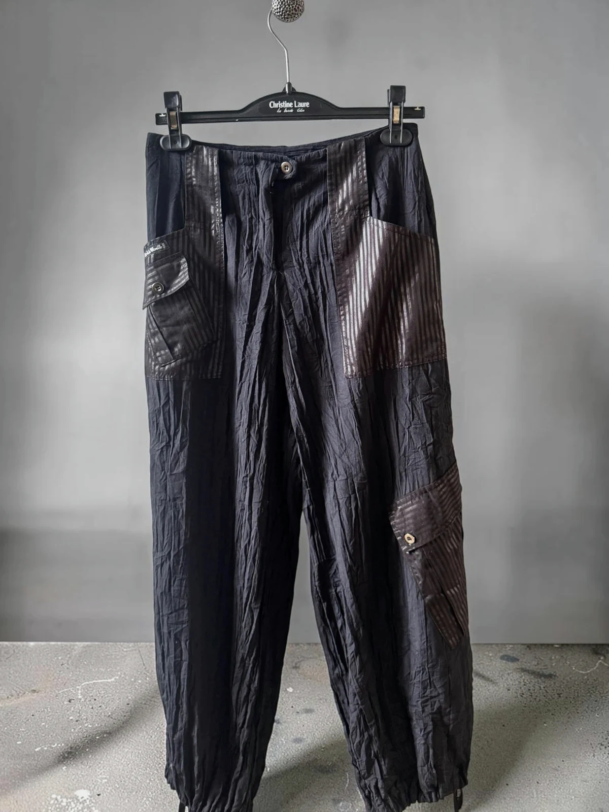 Pantalon ballon / parachute effet froissé Les Filles à la Vanille techwear steampunk – Des Filles à la Vanillé – taille XS / 34 / 6