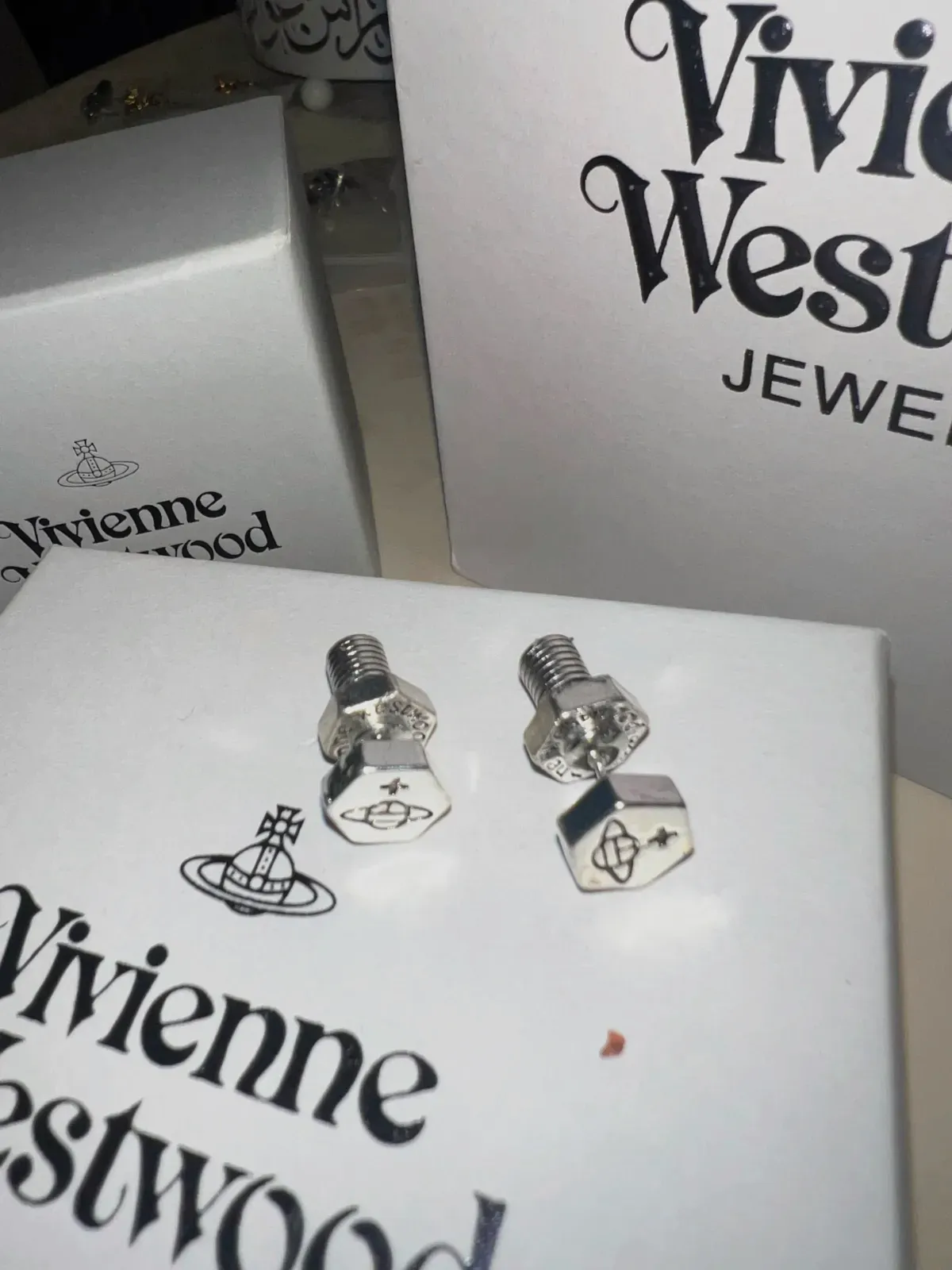 Boucles d'oreilles Vivienne Westwood argentées forme boulon – Vivienne Westwood – argenté – taille Taille unique 2