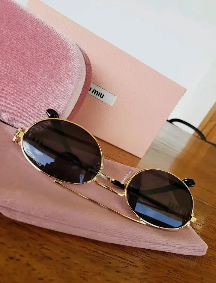 Lunettes de soleil Miu Miu ovales dorées – Miu Miu – doré – taille Taille unique 2