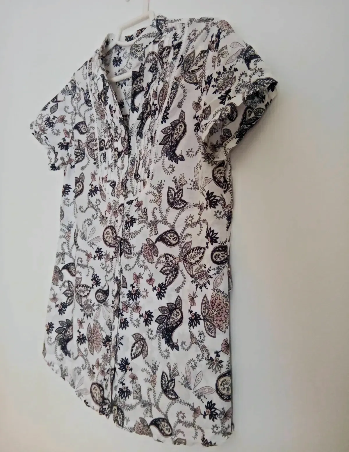 Camisa de mujer con un bonito estampado talla S  – zara – blanco y negro – taille S 3