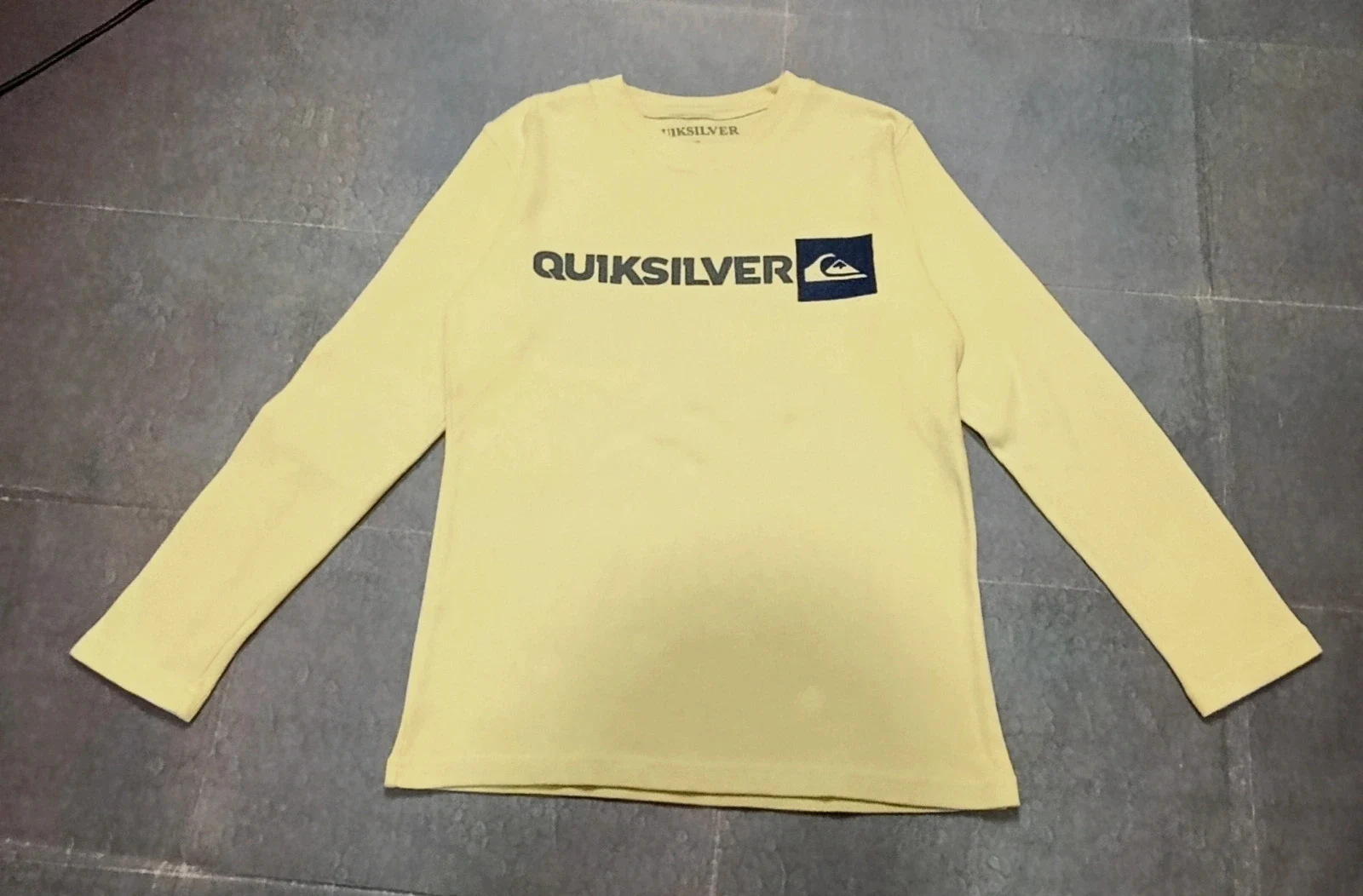 Quiksilver Pastel Yellow Ribbed Long Sleeve Top - Surf Style / Y2K / Skatewear / Casual